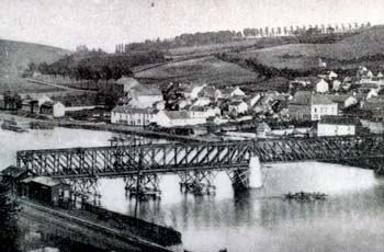 9-32 First Sclayn Bridge, 1889_150dpi