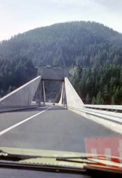 14-79 View crossing Ganter Bridge_150dpi